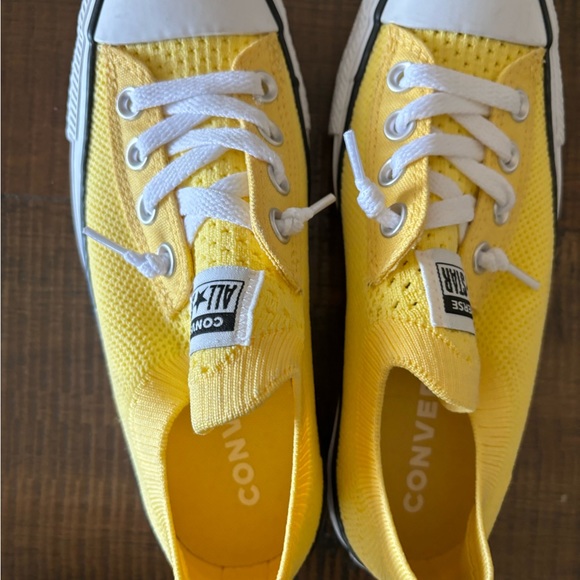 - Yellow Slip On Converse Size 5 - Picture 4 of 7